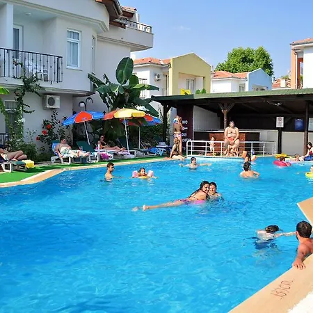 Melek Apart Aparthotel 3*